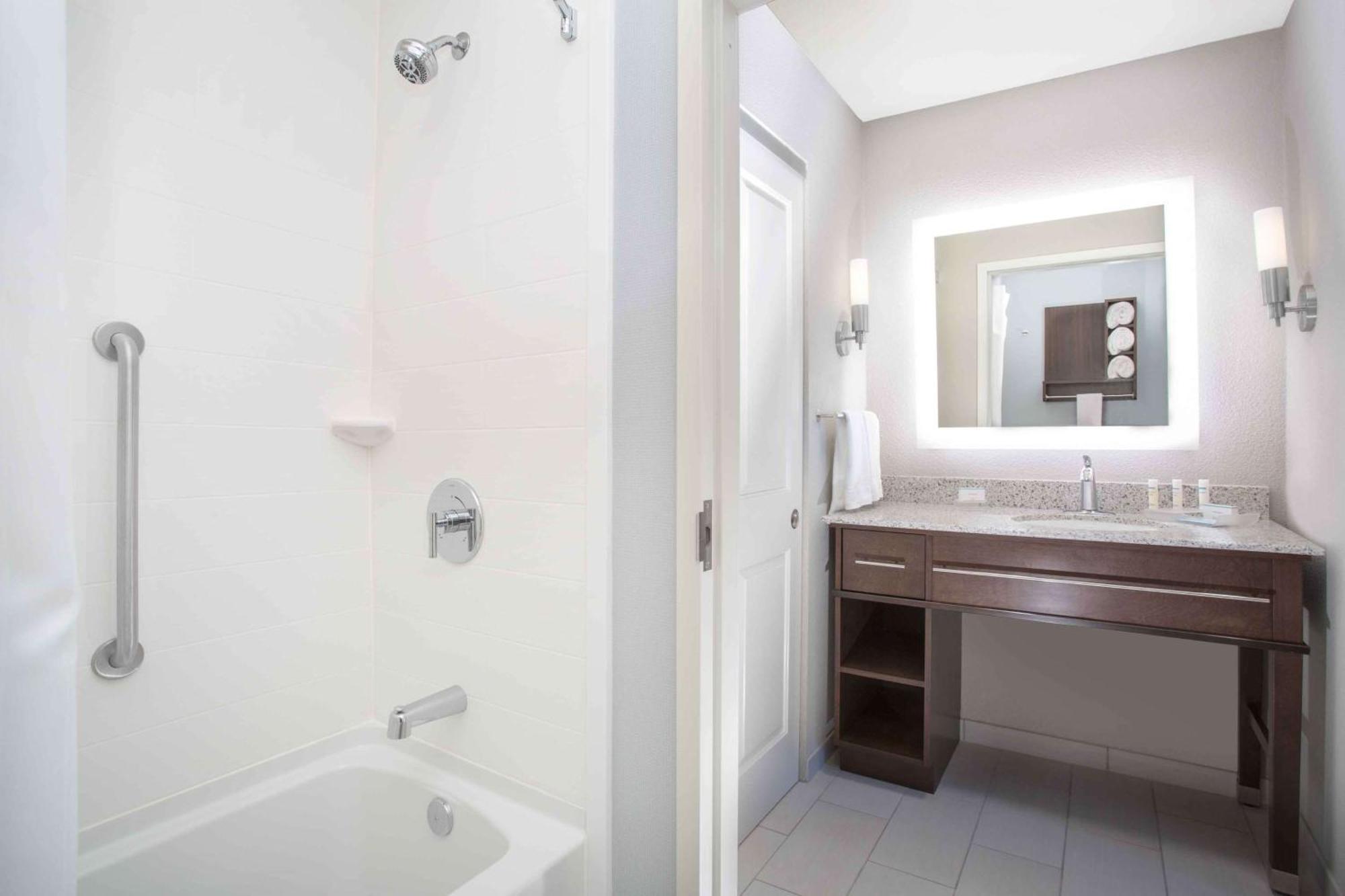 Homewood Suites By Hilton Las Vegas City Center Exterior photo